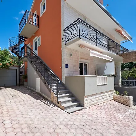 Studio Mario M Apartment Trogir