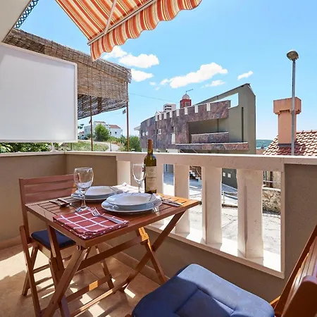 Apartment Studio Mario M Trogir